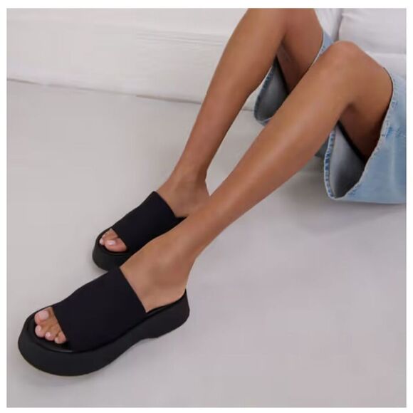 Italian shoemakers (made in Italy) Black platform slide sandals size 7-8 (9” lon - Picture 1 of 13